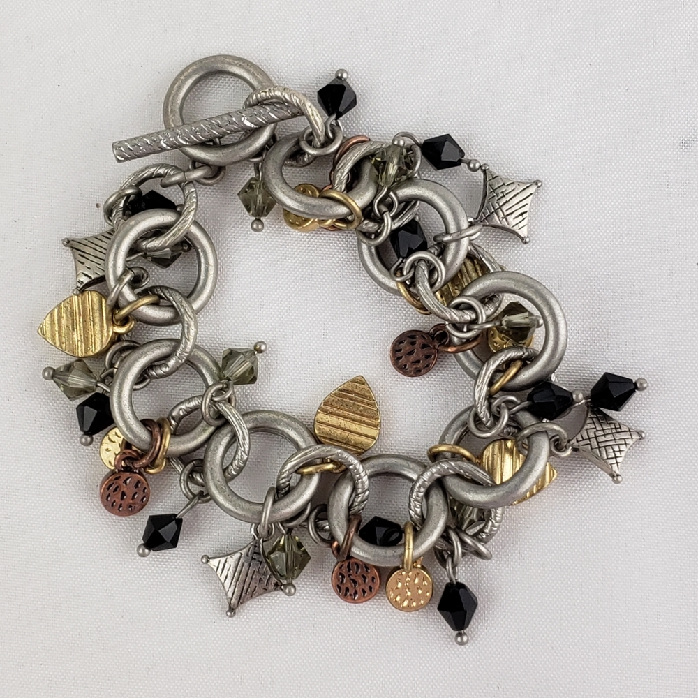 Techo-romantic style charm bracelet